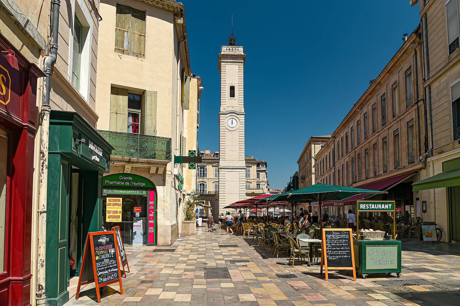 La tour de l'Horloge, dans le vieux Nîmes