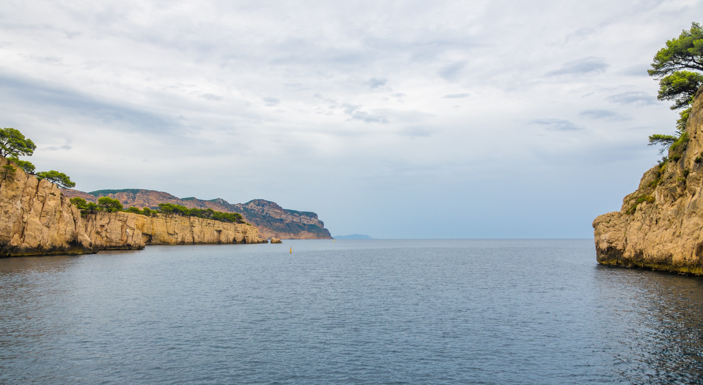 Les calanques depuis le bateau, samedi 13 septembre 2025